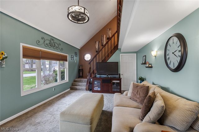 547 Cove Beach Avenue, Sheffield Lake, OH 44054