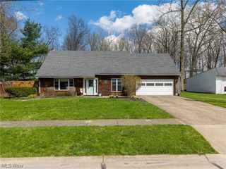 547 Cove Beach Avenue, Sheffield Lake, OH 44054
