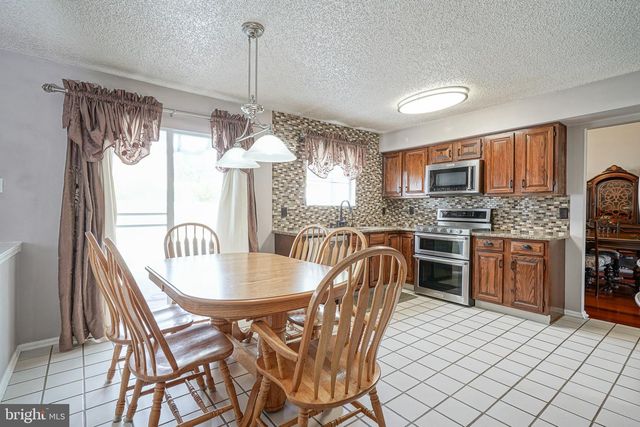 63 OLYMPIA LN, Sicklerville, NJ 08081
