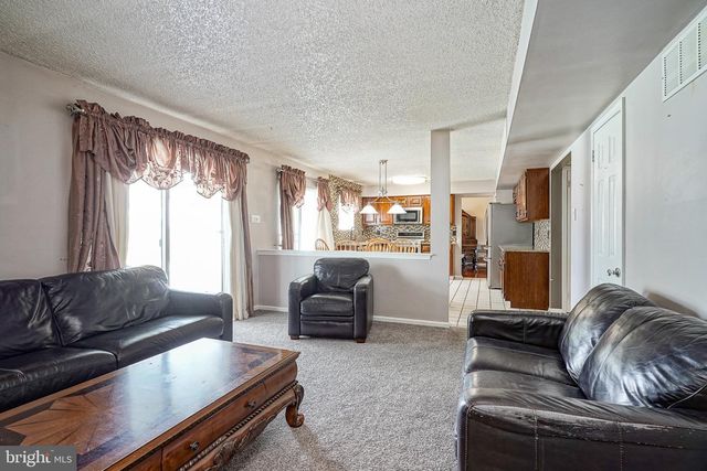 63 OLYMPIA LN, Sicklerville, NJ 08081