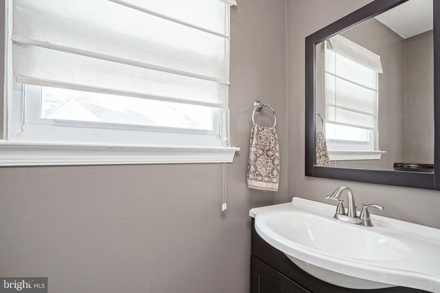 63 OLYMPIA LN, Sicklerville, NJ 08081
