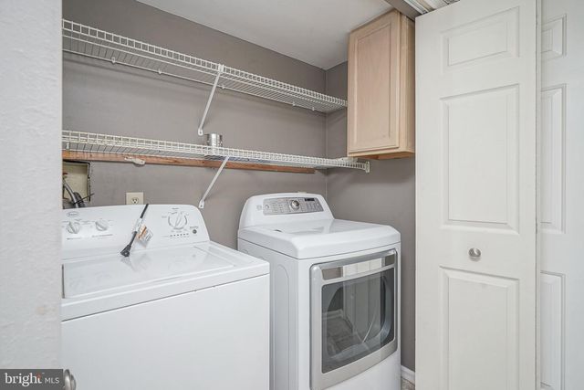 63 OLYMPIA LN, Sicklerville, NJ 08081