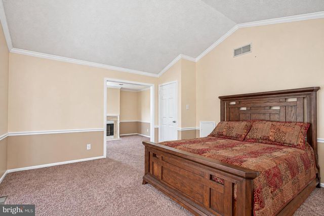 63 OLYMPIA LN, Sicklerville, NJ 08081