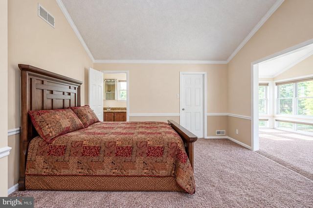 63 OLYMPIA LN, Sicklerville, NJ 08081
