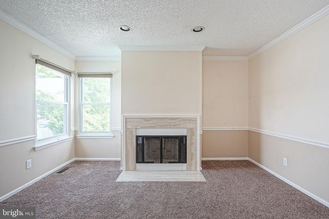 63 OLYMPIA LN, Sicklerville, NJ 08081