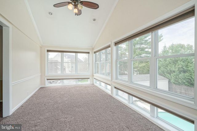 63 OLYMPIA LN, Sicklerville, NJ 08081