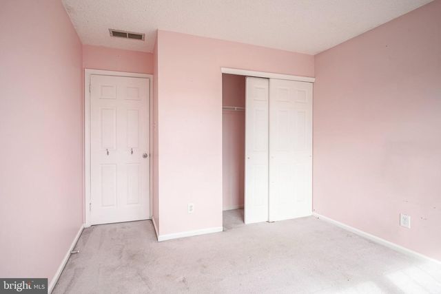 63 OLYMPIA LN, Sicklerville, NJ 08081