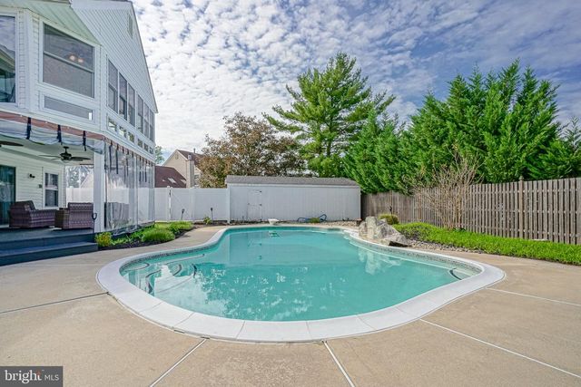 63 OLYMPIA LN, Sicklerville, NJ 08081