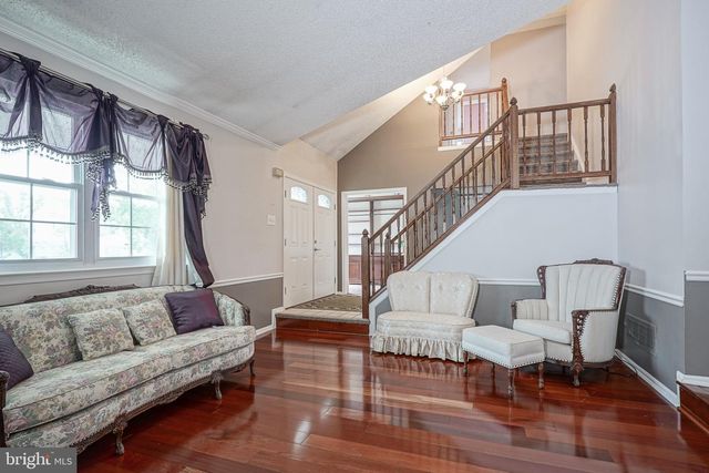 63 OLYMPIA LN, Sicklerville, NJ 08081