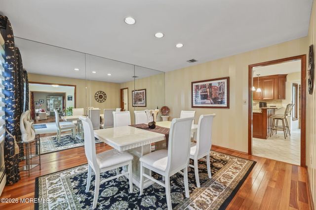 42 Saupe Drive, Manalapan, NJ 07726