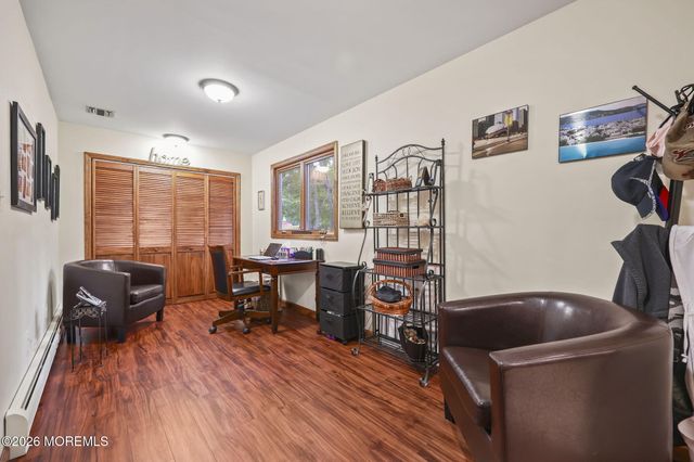 42 Saupe Drive, Manalapan, NJ 07726