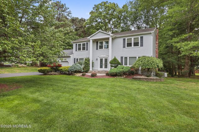 42 Saupe Drive, Manalapan, NJ 07726