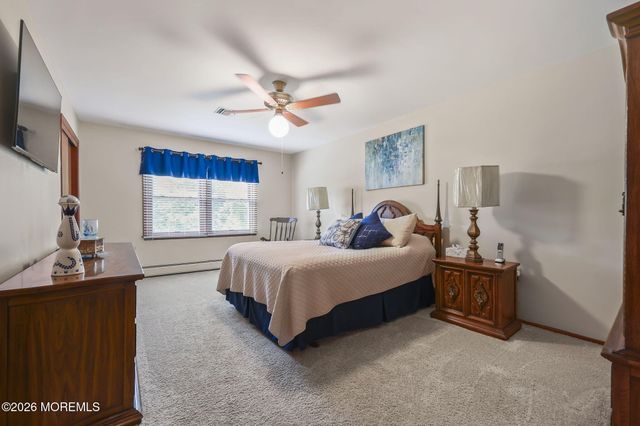 42 Saupe Drive, Manalapan, NJ 07726