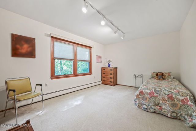 42 Saupe Drive, Manalapan, NJ 07726