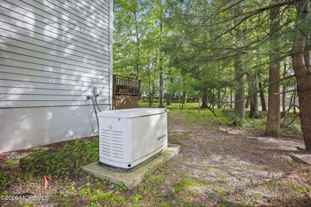 42 Saupe Drive, Manalapan, NJ 07726