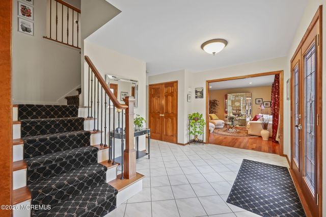 42 Saupe Drive, Manalapan, NJ 07726