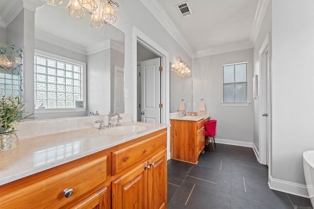 10350 Crooked Creek Ln, Denham Springs, LA 70726