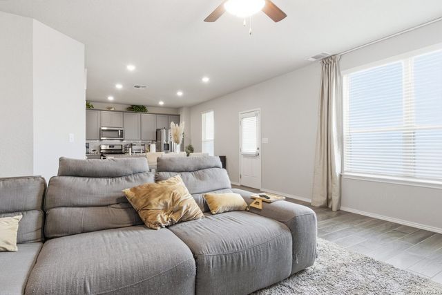 10626 Briceway Ace, San Antonio, TX 78254
