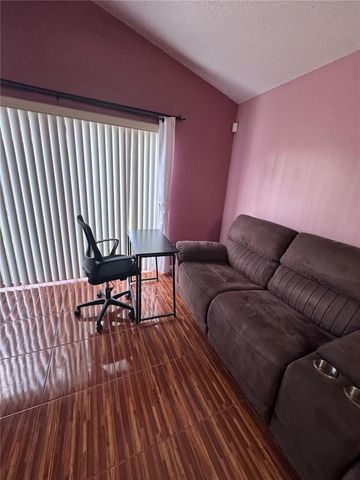 138 PINEWOOD CIRCLE, Kissimmee, FL 34743