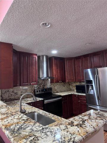 138 PINEWOOD CIRCLE, Kissimmee, FL 34743