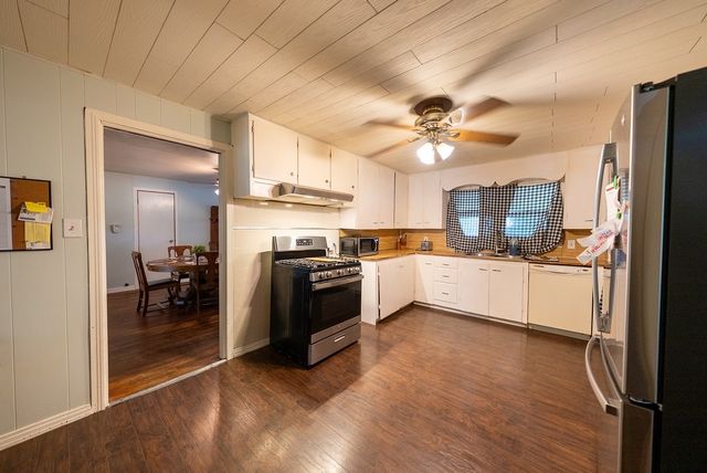 414 W Roberts Street, Gorman, TX 76454