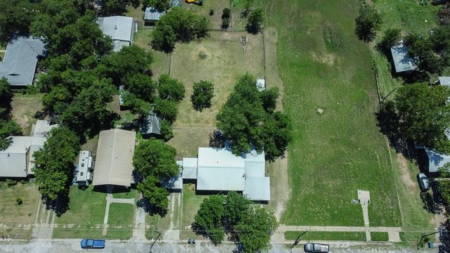 414 W Roberts Street, Gorman, TX 76454