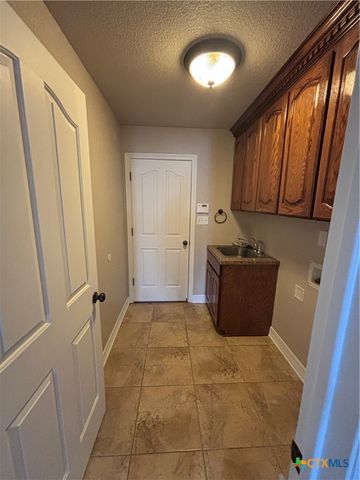 6401 Titanium Drive, Killeen, TX 76542