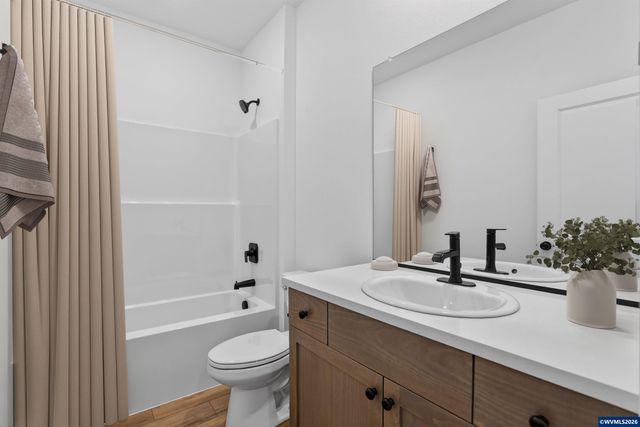 3327 Quail Av, Woodburn, OR 97071