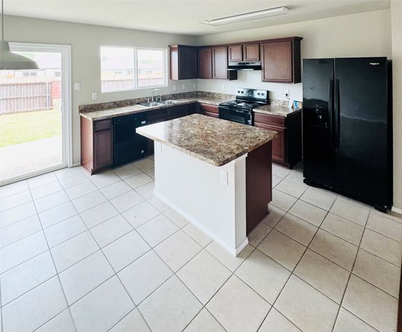 114 Brushy Creek Lane, Terrell, TX 75160