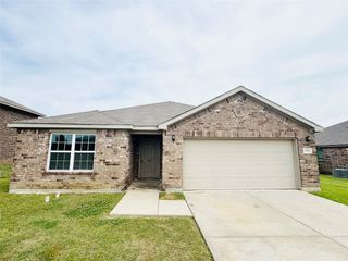 114 Brushy Creek Lane, Terrell, TX 75160