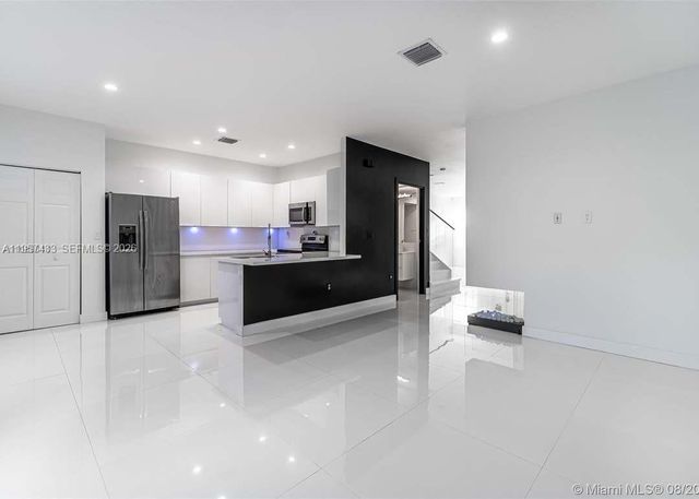 10301 W 32nd Lane, Hialeah, FL 33018