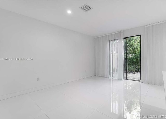 10301 W 32nd Lane, Hialeah, FL 33018