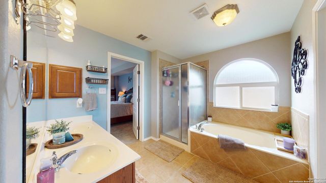522 Baltustrol, Cibolo, TX 78108