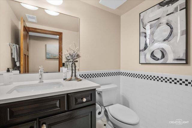 421 Bunning Drive, Downers Grove, IL 60516