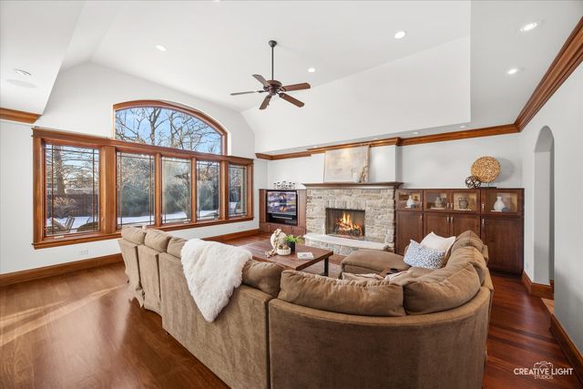 421 Bunning Drive, Downers Grove, IL 60516