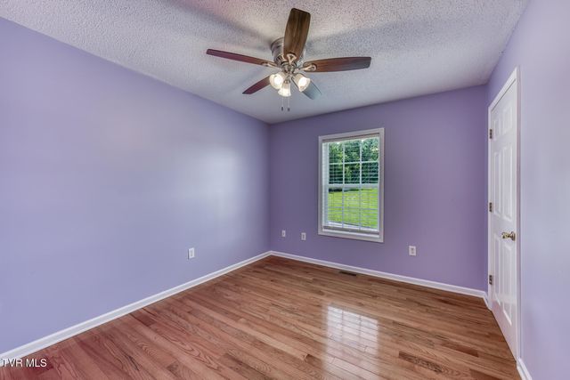 231 Valley Crest Drive, Mount Carmel, TN 37645