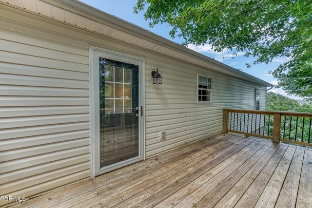 231 Valley Crest Drive, Mount Carmel, TN 37645