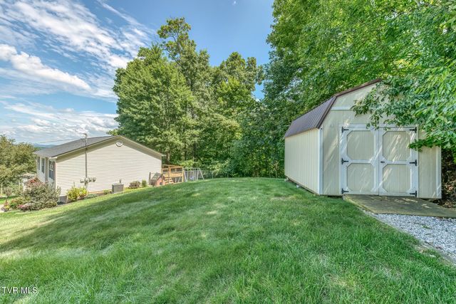 231 Valley Crest Drive, Mount Carmel, TN 37645