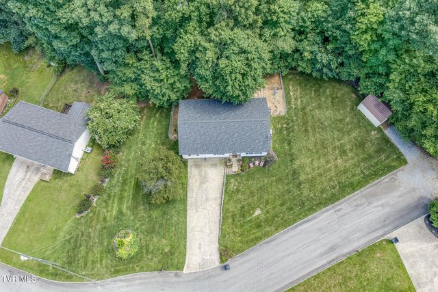 231 Valley Crest Drive, Mount Carmel, TN 37645