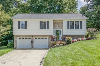 231 Valley Crest Drive, Mount Carmel, TN 37645