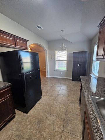 8401 Cherry Bark Lane, Fort Worth, TX 76140