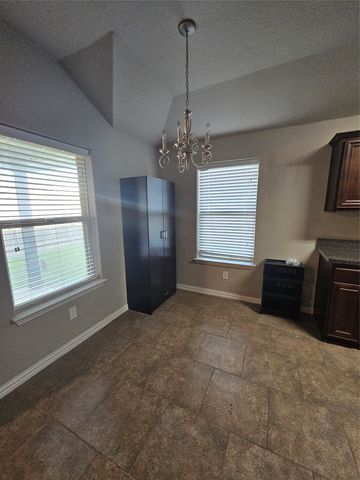 8401 Cherry Bark Lane, Fort Worth, TX 76140