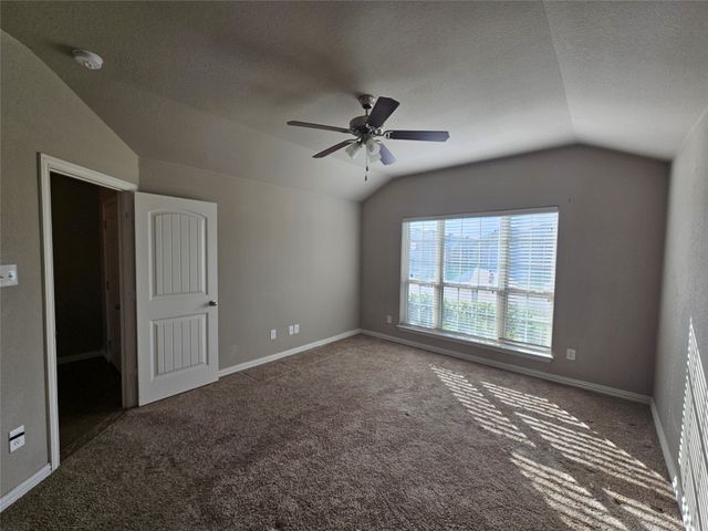 8401 Cherry Bark Lane, Fort Worth, TX 76140