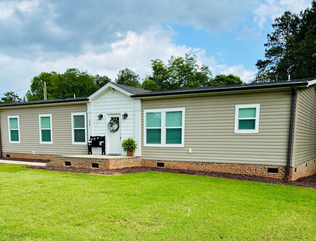 115 Putman Road, Buffalo, SC 29321