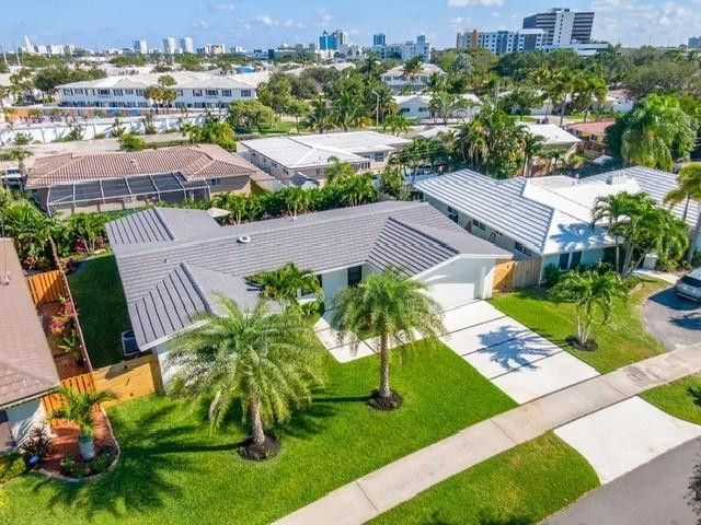 6600 NE 21ST Drive, Fort Lauderdale, FL 33308
