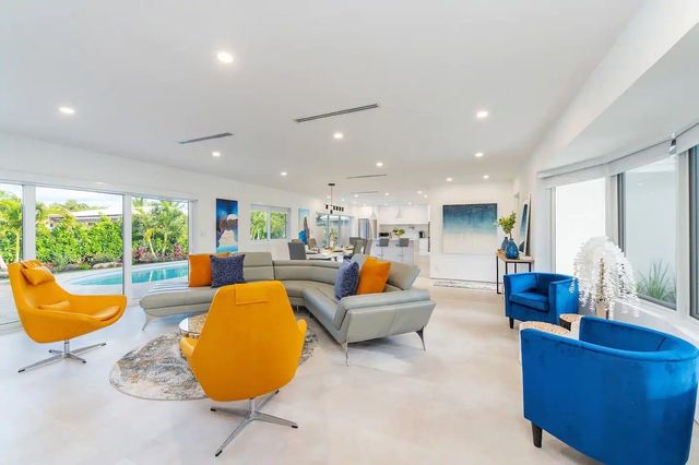 6600 NE 21ST Drive, Fort Lauderdale, FL 33308