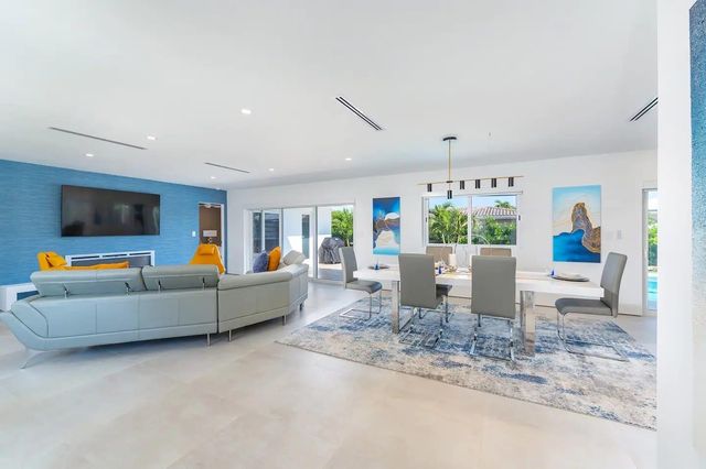 6600 NE 21ST Drive, Fort Lauderdale, FL 33308