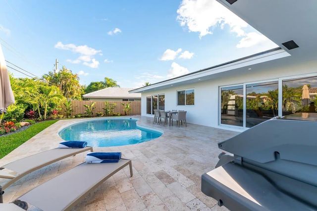 6600 NE 21ST Drive, Fort Lauderdale, FL 33308