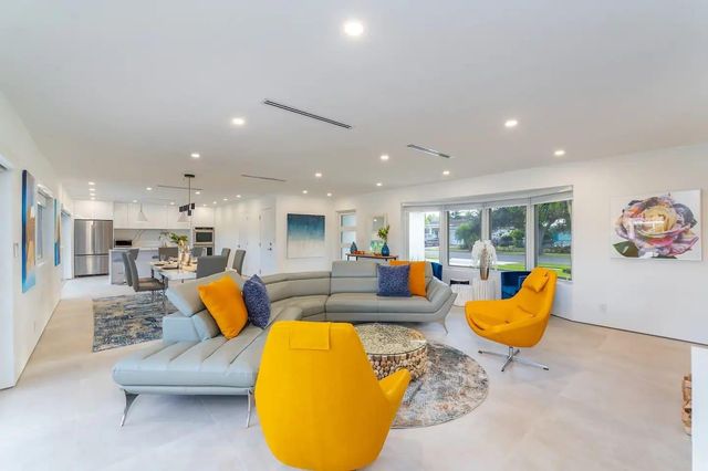 6600 NE 21ST Drive, Fort Lauderdale, FL 33308