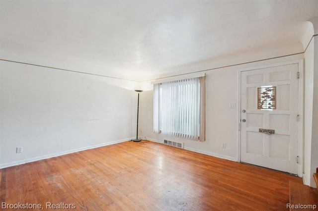 24260 Coolidge Highway, Oak Park, MI 48237